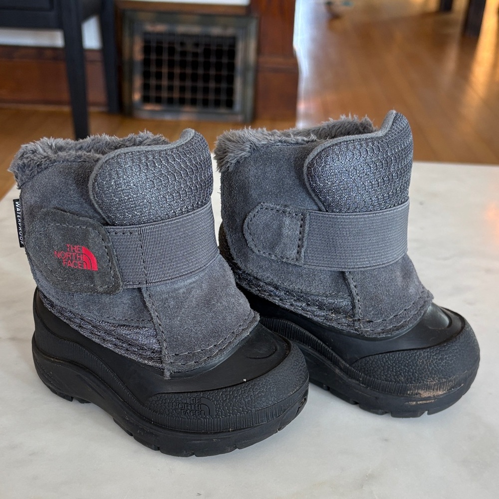 The North Face Toddler Winter Alpenglow II Boots - Size 4